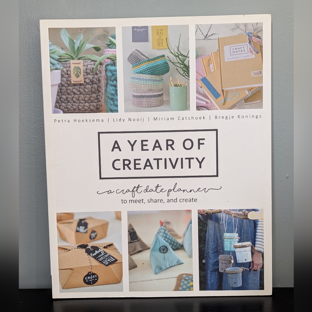 4/$10 📚 A Year of Creativity Craft Date‎ Planner